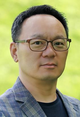 Su Jin Lee